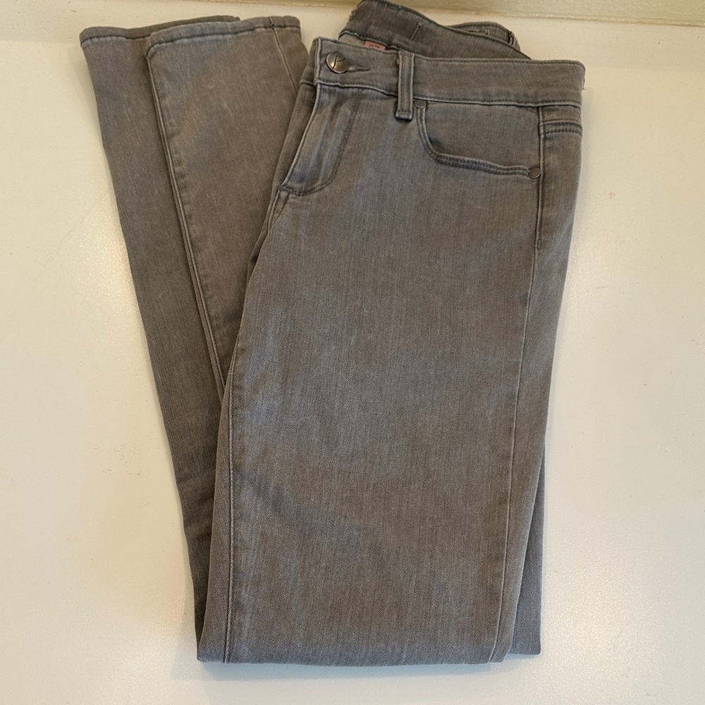PAIGE Women's Skinny Jeans in Light Gray. Size 27.